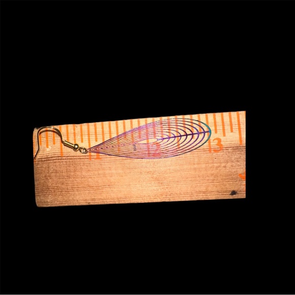 Filigree Wire Hook Earrings in Gold Tone - Picture 5 of 5